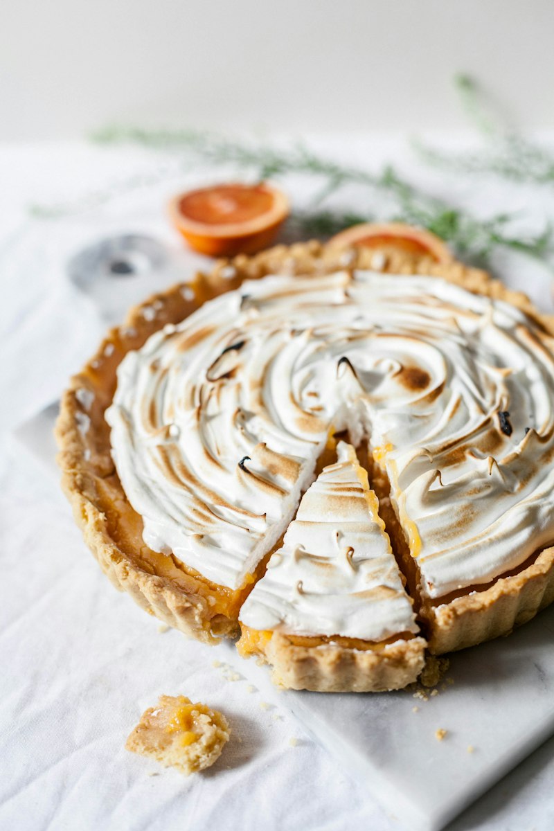 Pie de limón con merengue dorado
